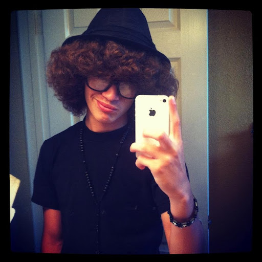 Conrad Ramirez Photo 17