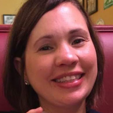 Sara Snyder Photo 37