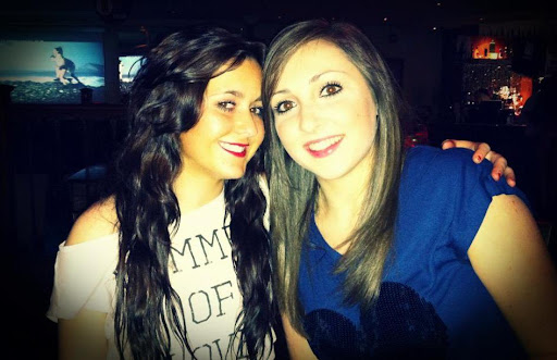 Laura Duggan Photo 31