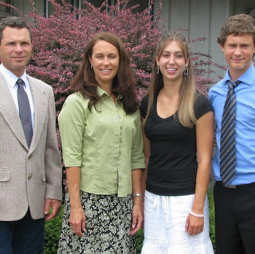 Terri Leach Photo 15