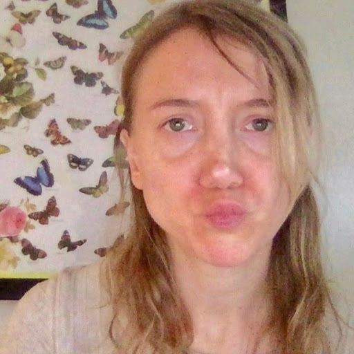 Elizabeth Briggs Photo 13