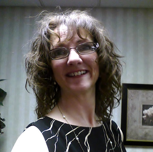 Elizabeth Watson Photo 24