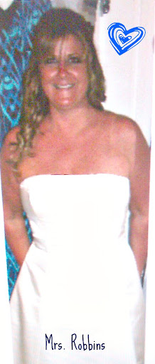 Angie Robbins Photo 30