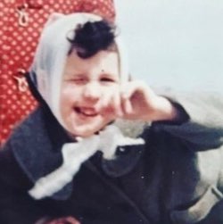 Michelle Rowe Photo 37