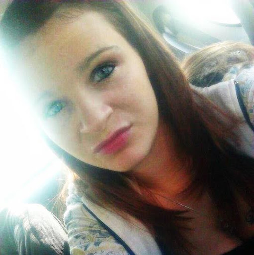 Brooke Newton Photo 9