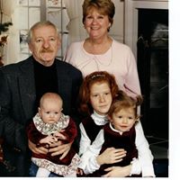 Janice Lowe Photo 34