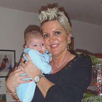 Annette Amos Photo 9