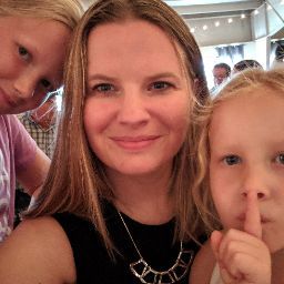 Sara Fischer Photo 42