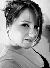 Jennifer Coates Photo 31