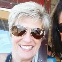 Teresa Winstead Photo 17