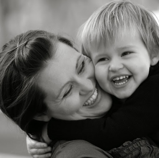 Michele Peterson Photo 29