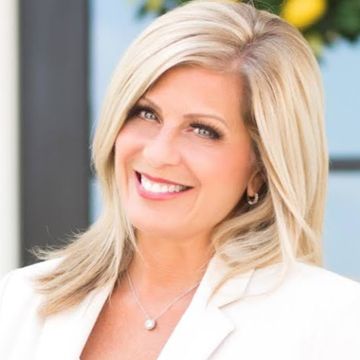 Regina Samuel Photo 7