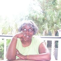 Ruth Small Photo 6