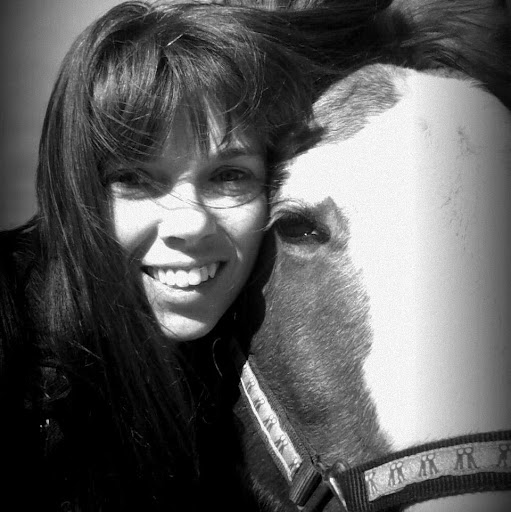 Amy Kerns Photo 17