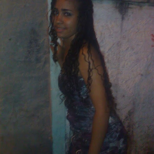 Angela Santana Photo 8