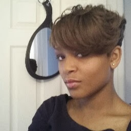 Erica Hollins Photo 11