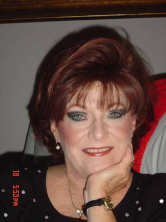 Carolyn George Photo 4
