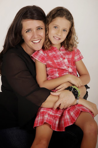 Angela Reynolds Photo 27