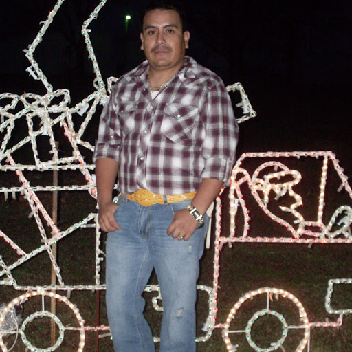 Hector Cruz Photo 16