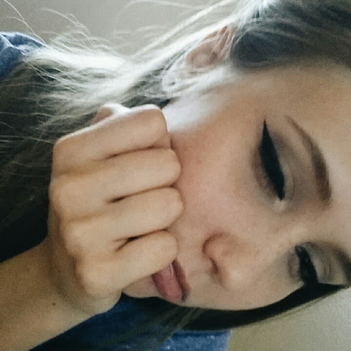 Julie Erwin Photo 29