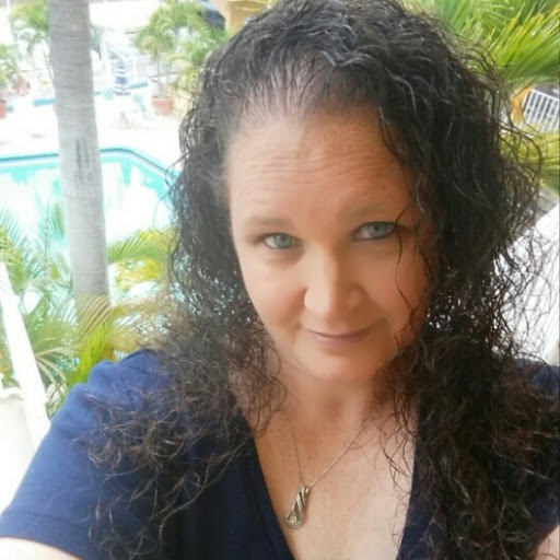 Traci Bradley Photo 15