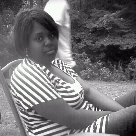 Danielle Ingram Photo 16