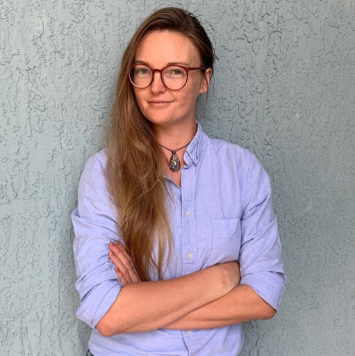 Erica Maxwell Photo 22