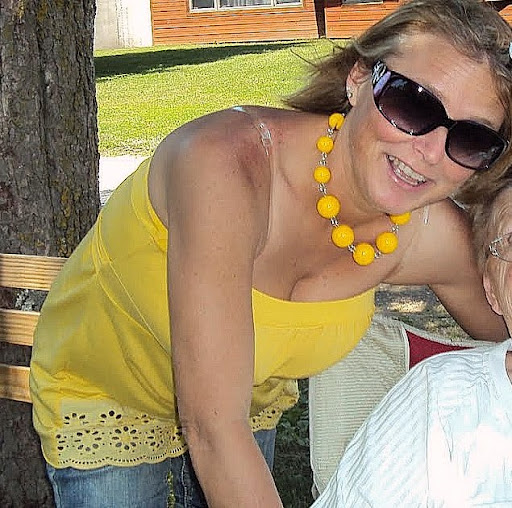 Angie Garrett Photo 9
