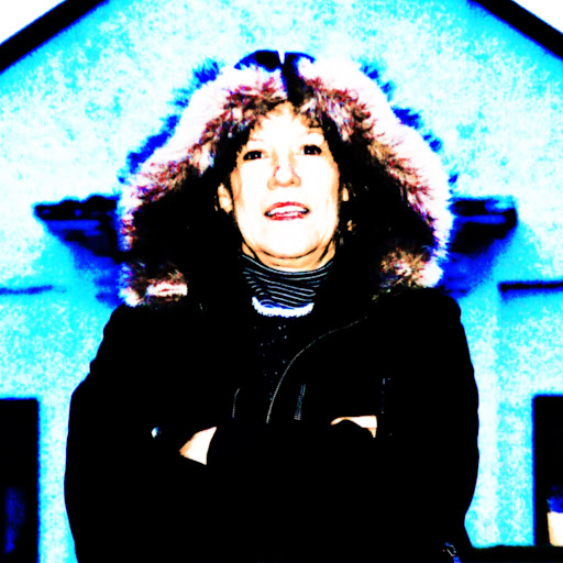 Paula Watson Photo 25