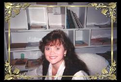 Shelly Thompson Photo 20