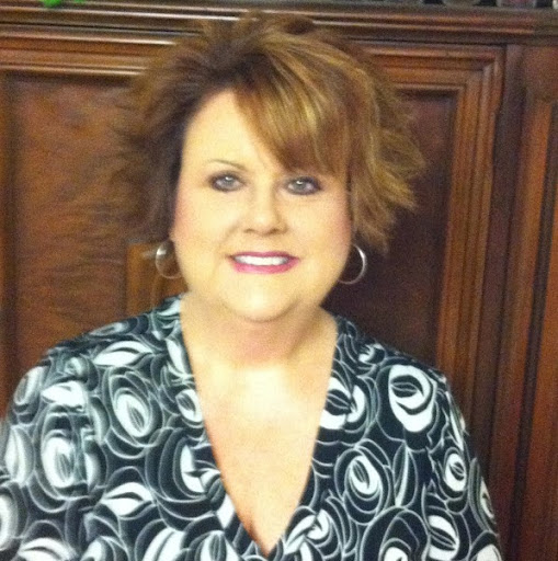 Emily Mercer Photo 11