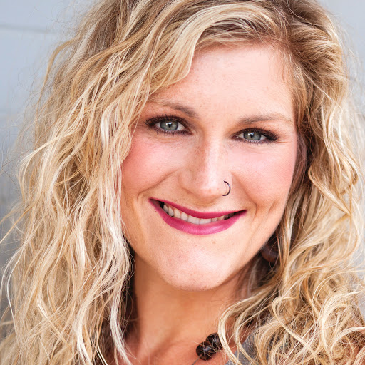 Anna Light Photo 7