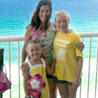 Suzanne Lowe Photo 18