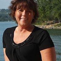 Elizabeth Hembree Photo 16