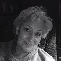 Renee Mercer Photo 17