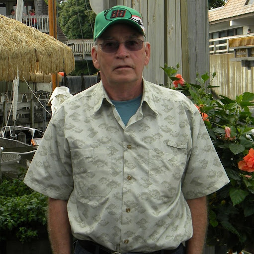 Chester Davis Photo 37