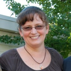 Laura Bernier Photo 12