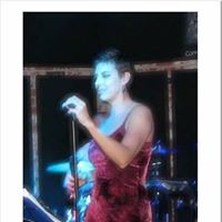 Kelly Gray Photo 13