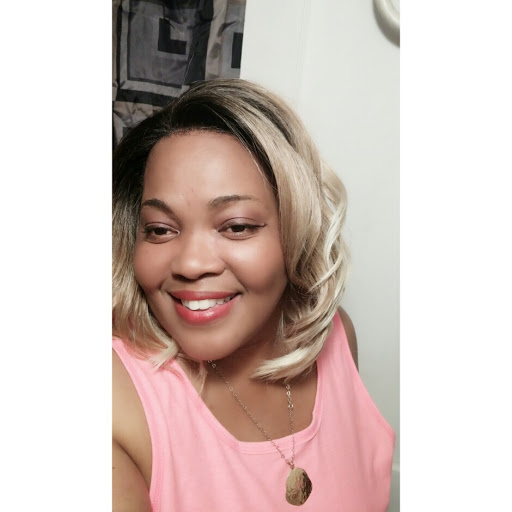 Michelle Calhoun Photo 31