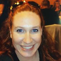 Anna Griffin Photo 32