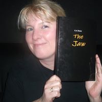 Katherine Shaw Photo 17