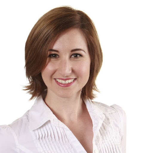 Julie Pfeiffer Photo 18