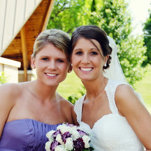 Amanda Lewis Photo 56