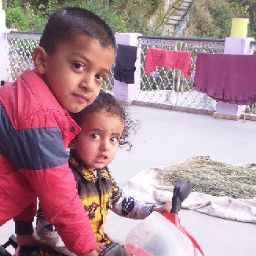 Rashmi Purohit Photo 10