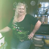 Janet Pickett Photo 29