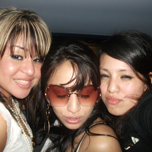 Debbie Reyes Photo 11