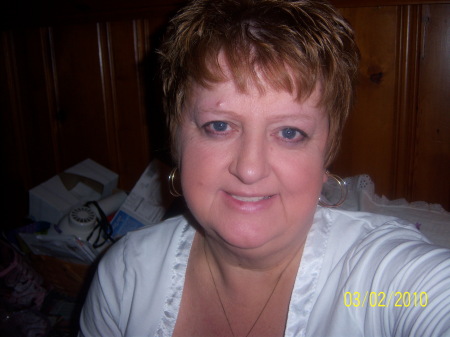 Julie Elkins Photo 26