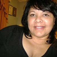 Julia Jones Photo 25