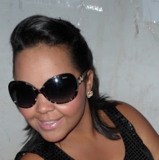 Elizabeth Vieira Photo 16
