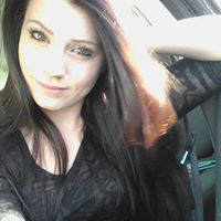 Caitlin Young Photo 17